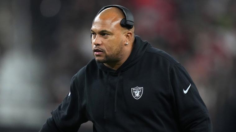 Antonio Pierce es despedido de los Raiders: los hechos que marcaron su mala temporada